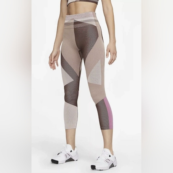 New With Tags NIKE Seamless 7/8 Leggings Sculpt Icon Clash - Picture 2 of 6